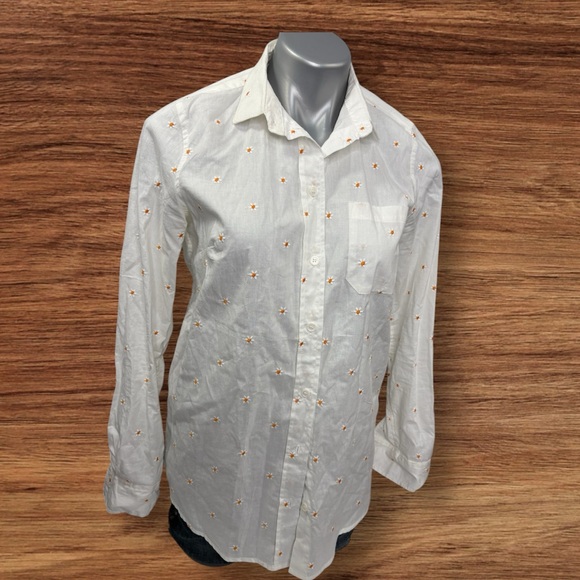 Sezane Tops - Sezane Paris White Embroidered women’s button down 100 % cotton Shirt